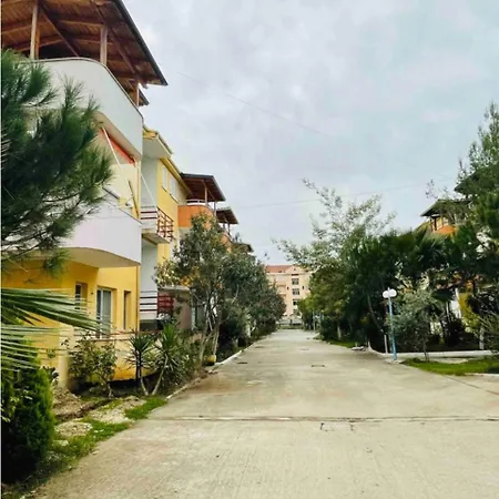 Seaside Apartament Golem (Tirana)